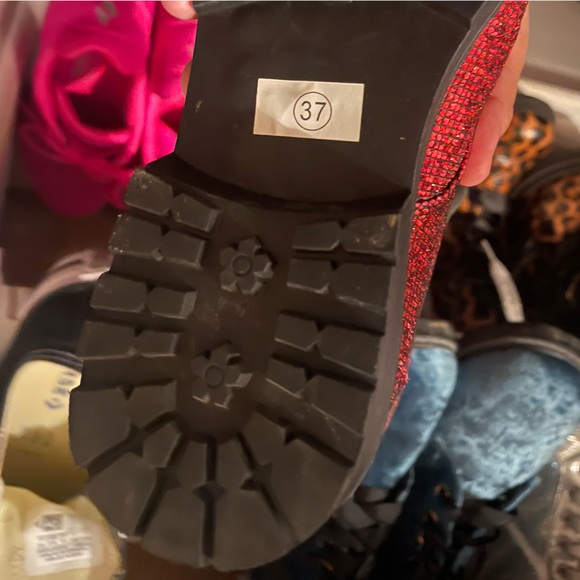 Red Glitter Combat boots - Picture 4 of 4